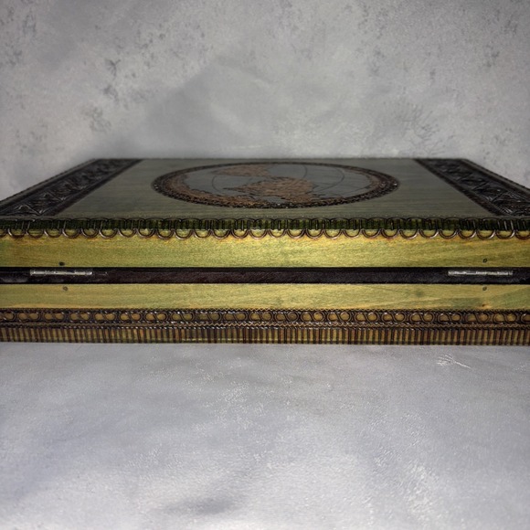 VTG Wooden Handcarved Etched Box‎ Old World Map Americas Poland Made Hinged - Picture 8 of 11
